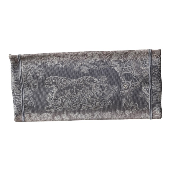 Christian Dior Medium Embroidered Toile De Jouy Light Grey Canvas Tote - Picture 4 of 10